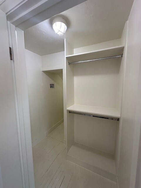 Building Photo - 212 Edgemere Ct