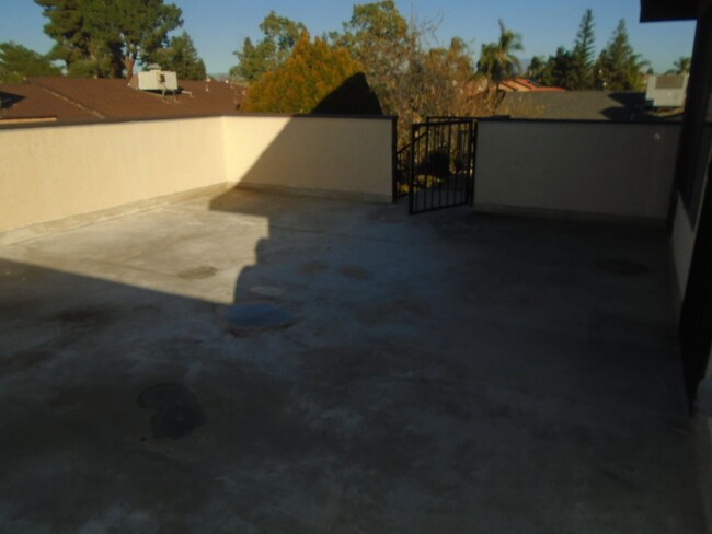 Building Photo - 3208 La Costa St