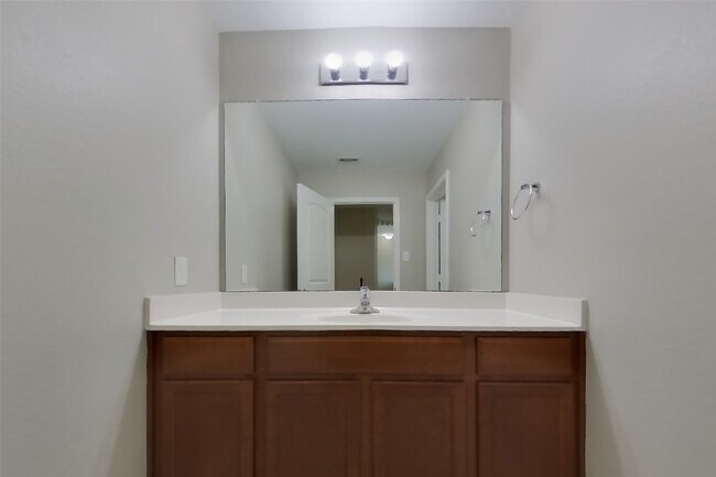 Building Photo - 421 Palomino Stand Dr