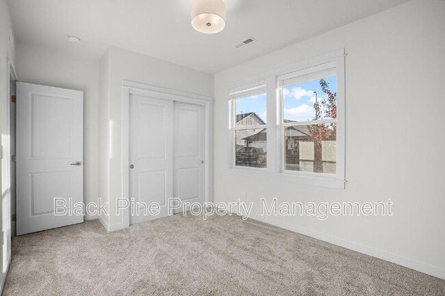 Building Photo - 7536 W Havana Dr