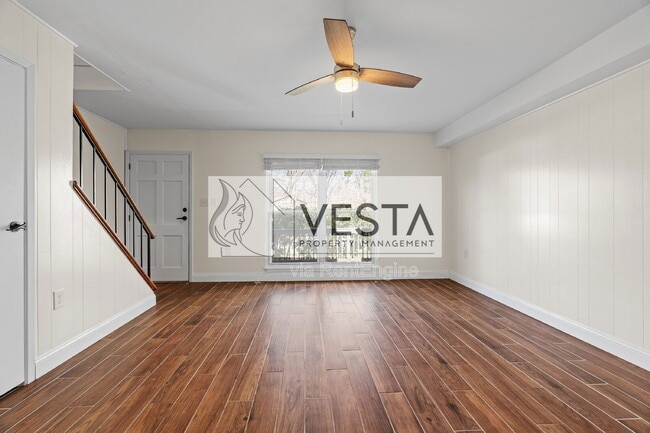 Building Photo - 6 Dogwood Ct