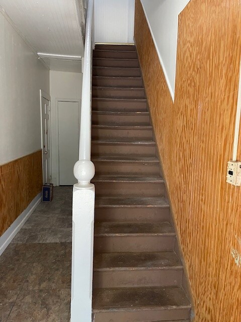 Building Photo - 300 Sortwell St