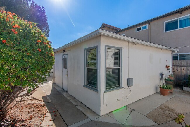 Building Photo - 4518-4522 52nd Street