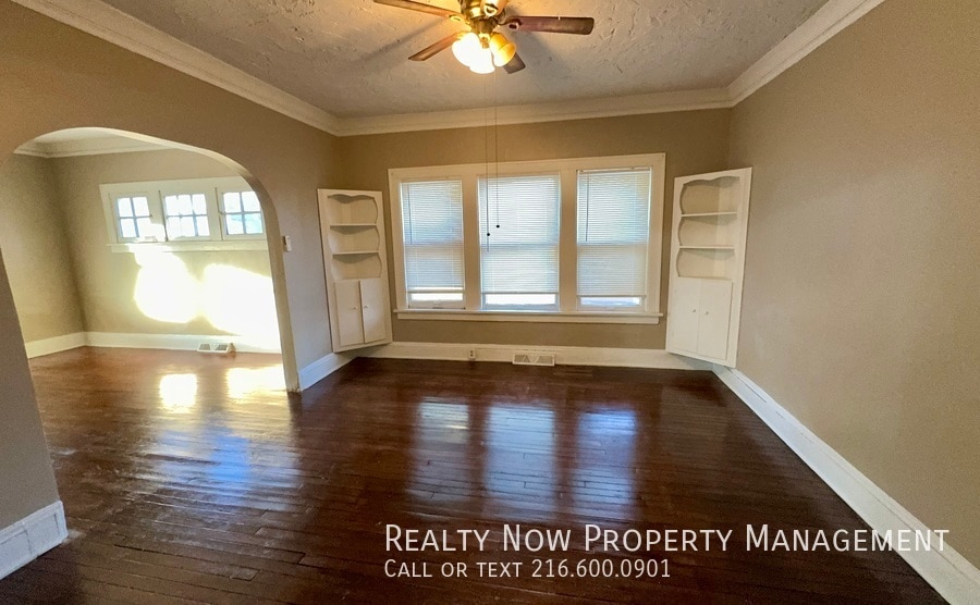 Building Photo - 2201 Oakdale Rd