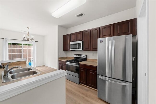 Building Photo - 1058 Treymont Ln SW