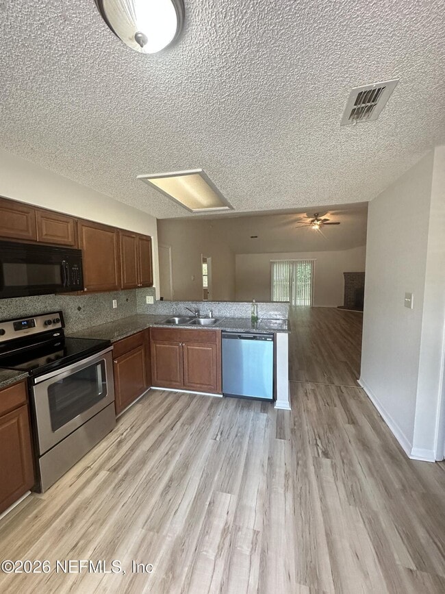 Building Photo - 4790 Cinnamon Fern Dr