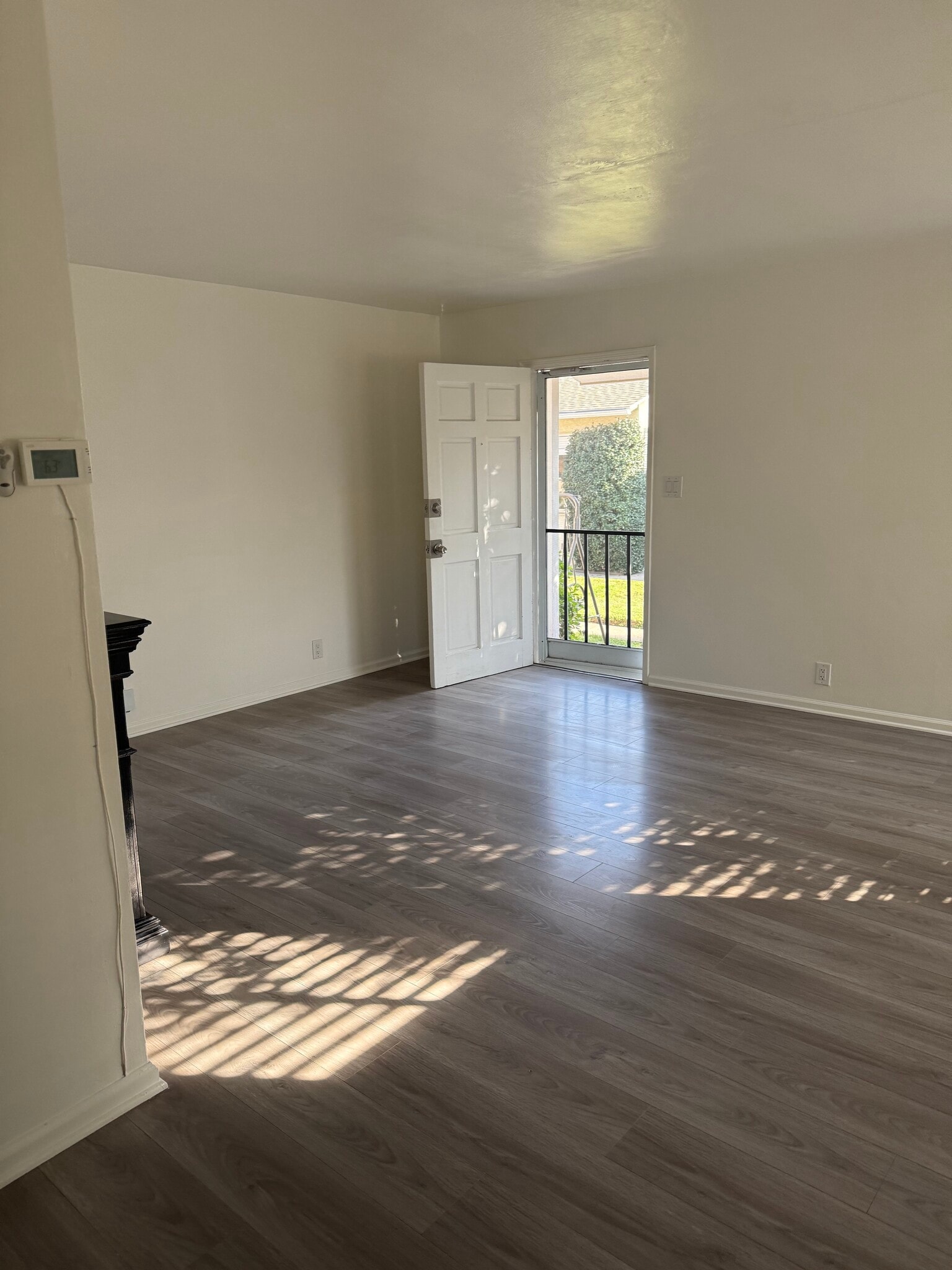 Building Photo - 607 N Rosemary Ln