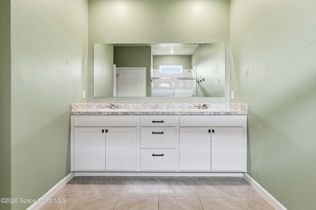 Building Photo - 5349 Waterfall Pl