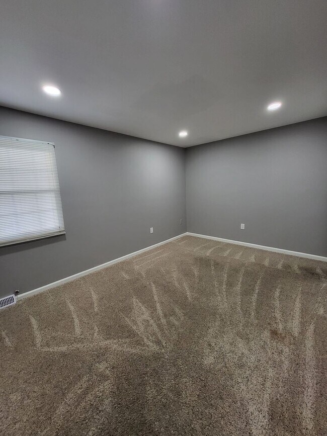 Building Photo - 3 Bedroom Townhome in Lititz