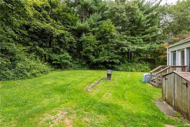 Building Photo - 299 Oscawana Lake Rd