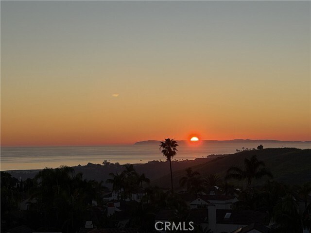 Building Photo - 1060 Calle Del Cerro
