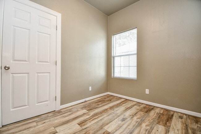 Building Photo - 1117 Fred St