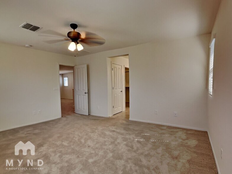 Building Photo - 11678 N 166th Dr