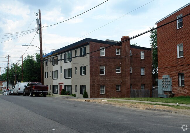 Building Photo - 5210 Just St NE
