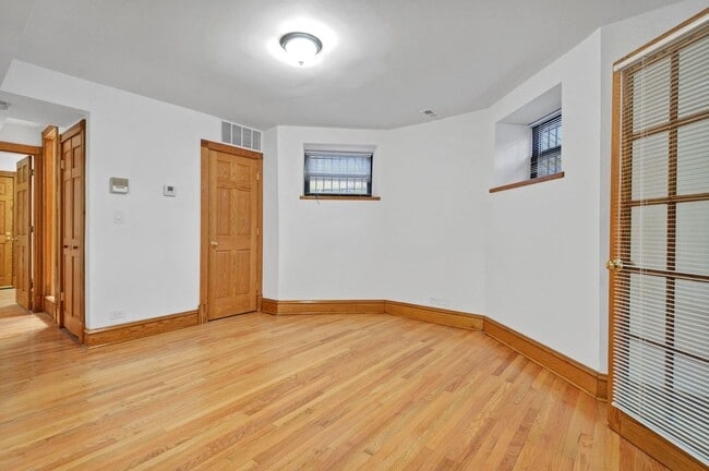 Building Photo - 1826 W Patterson Ave