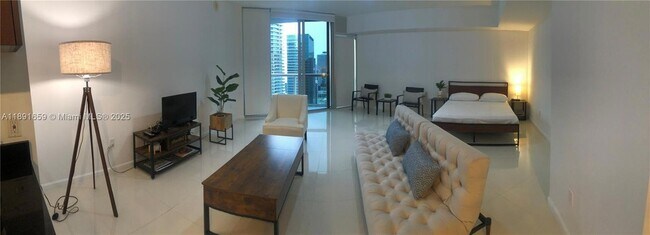 Building Photo - 475 Brickell Ave