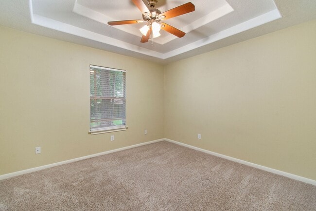 Building Photo - 10629 Royal Cavins Dr