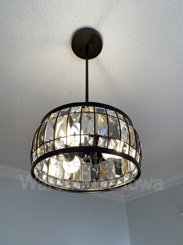 Building Photo - 1622 E 8th St