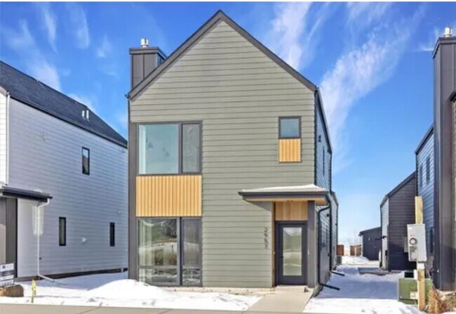 Building Photo - Single Family HOME with 3 Bedrooms 2 1/2 B...