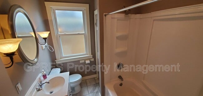 Building Photo - Gorgeous Mt Lebanon Craftsman Home