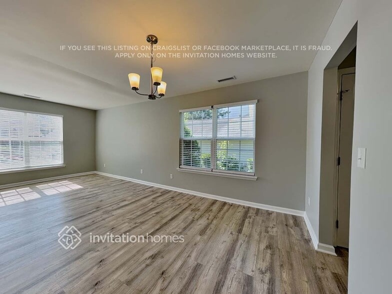 Building Photo - 3920 Laurel Glen Dr