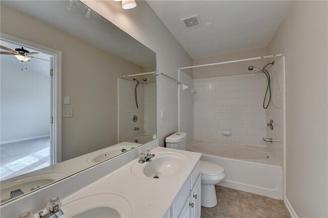 Building Photo - 4006 Edgecomb Dr