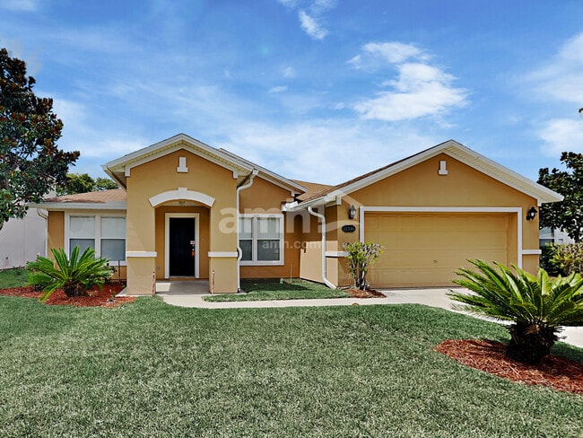 Building Photo - 12336 Deersong Dr N