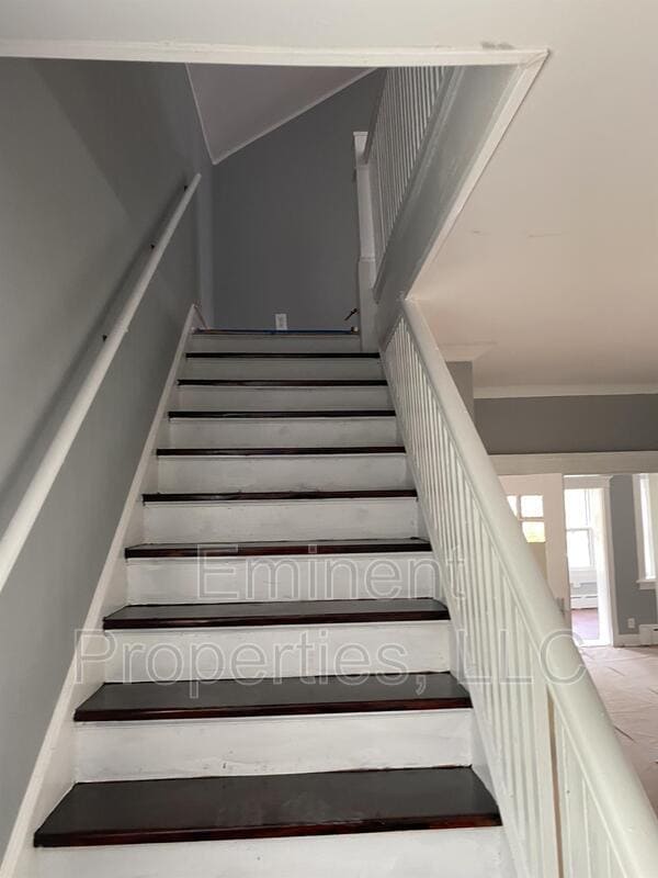 Building Photo - 7324 S Oglesby Ave