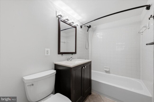 Building Photo - 1193 N Van Dorn St