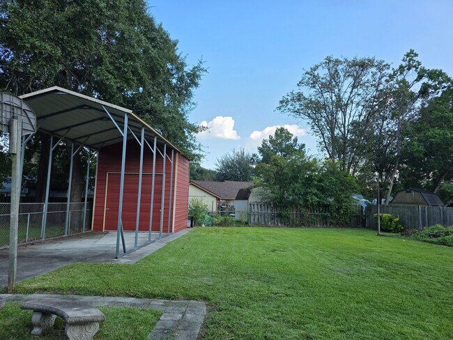 Building Photo - 209 Arrowhead Dr