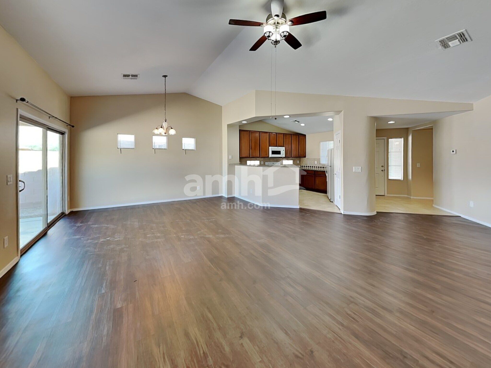 Building Photo - 11369 W Lincoln St