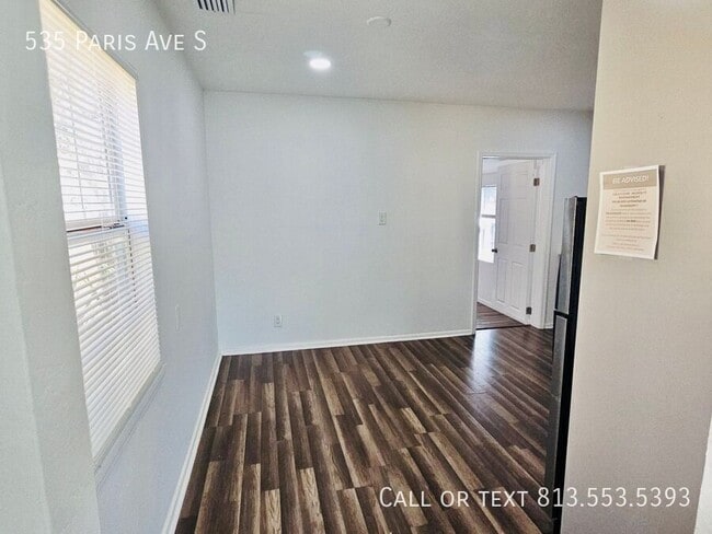 Building Photo - 535 Paris Ave S