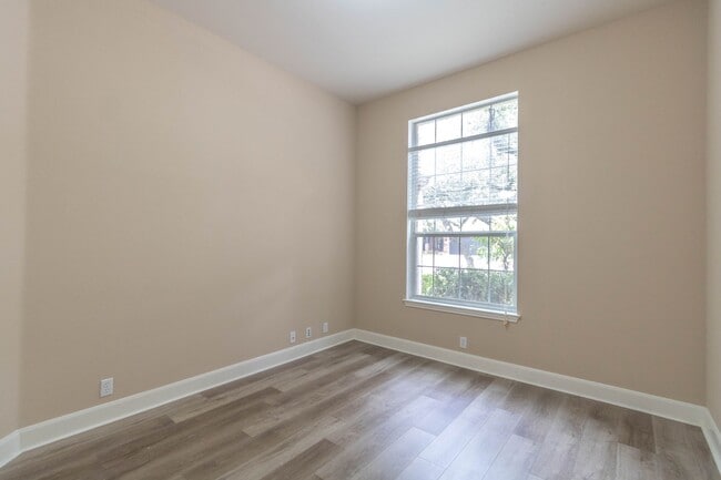 Building Photo - 2603 Salerno Pl