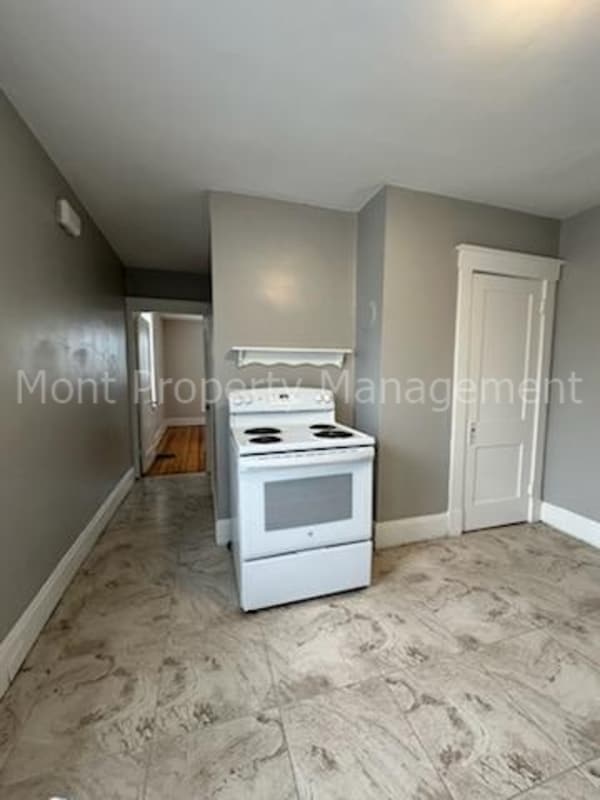 Building Photo - 212 Jackson Ave