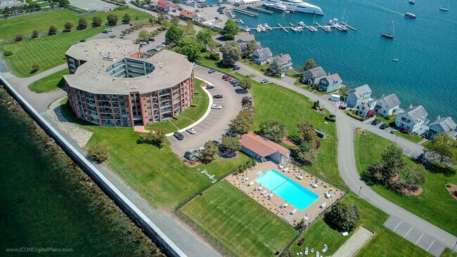 Building Photo - 1315 Capella S