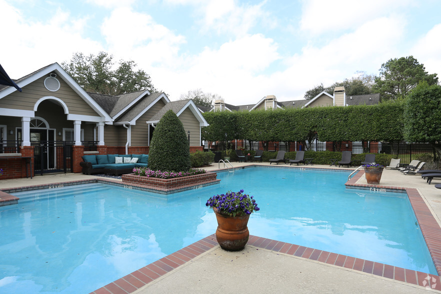 Pool - Maison Bocage Apartments