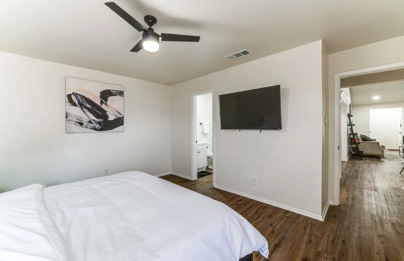 Building Photo - 2912 Pegasus Dr