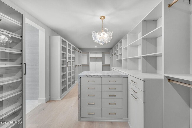 Building Photo - 6975 North 39th Pl