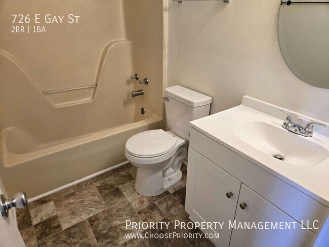 Building Photo - 726 E Gay St