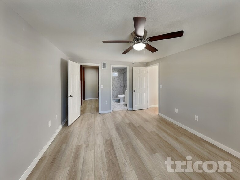 Building Photo - 2852 Nassau St