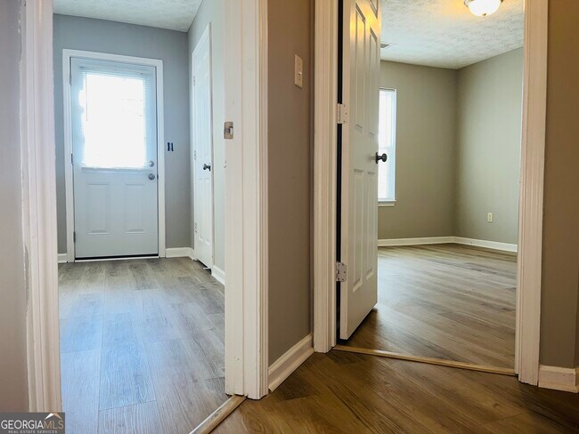 Building Photo - 105 Granite St