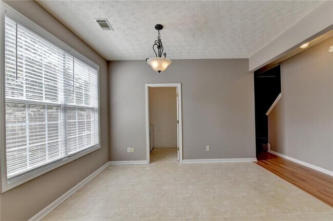 Building Photo - 3067 Kentmere Dr