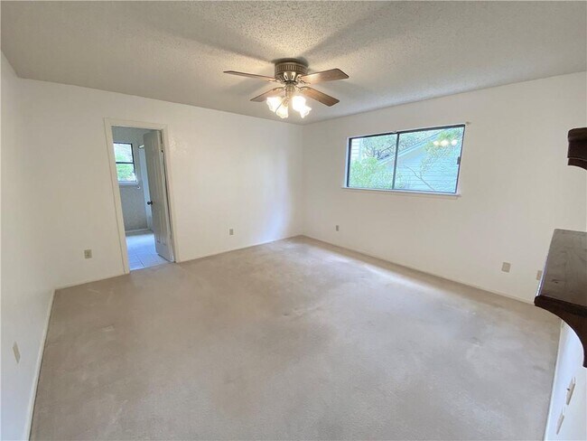 Building Photo - 6010 Salton Dr