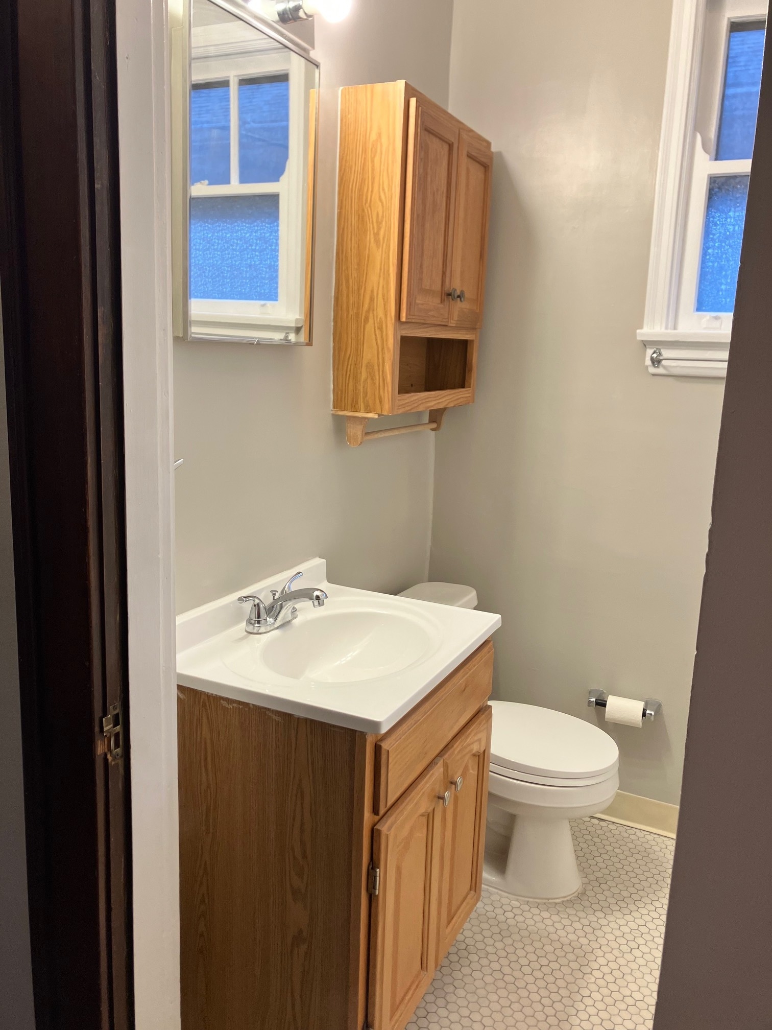 bathroom - 121 W 33rd St