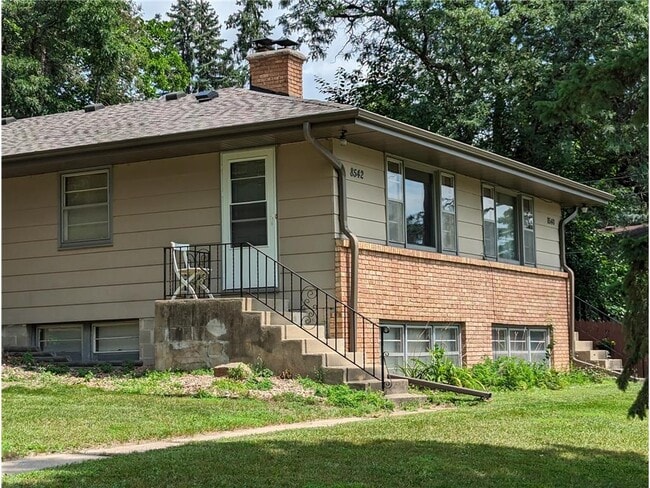 Building Photo - 8542 Plymouth Ave N