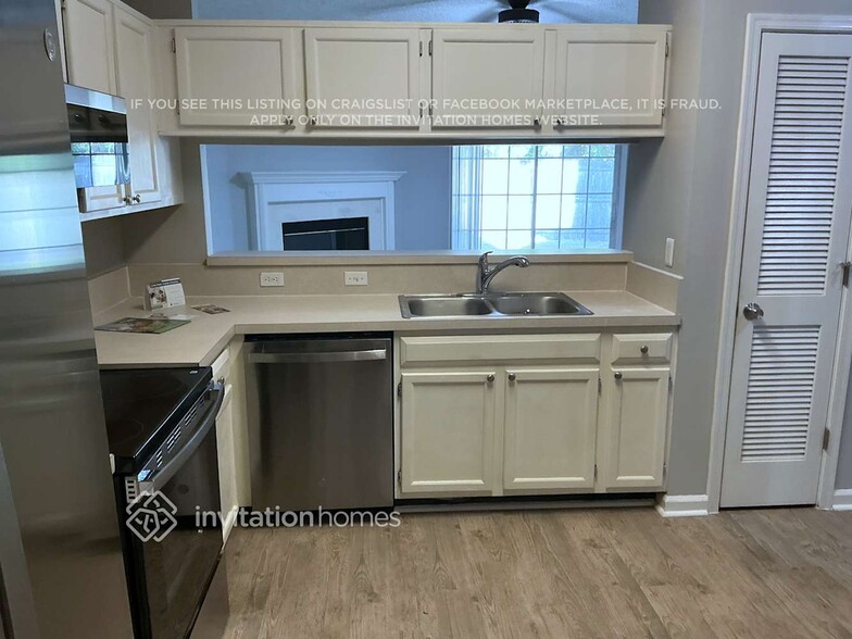 Building Photo - 3852 Autumn Leaf Ct