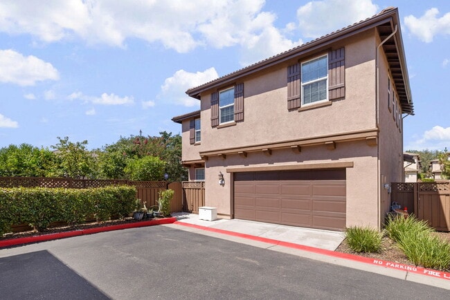 Building Photo - 197 Barnhill Dr