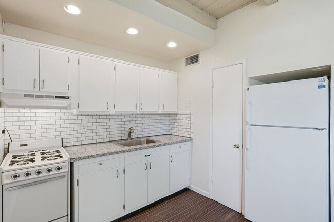 Building Photo - 610-616 E Drachman St