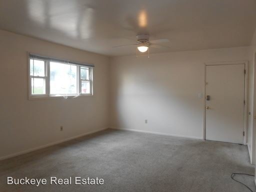 Building Photo - 1596 Highland St