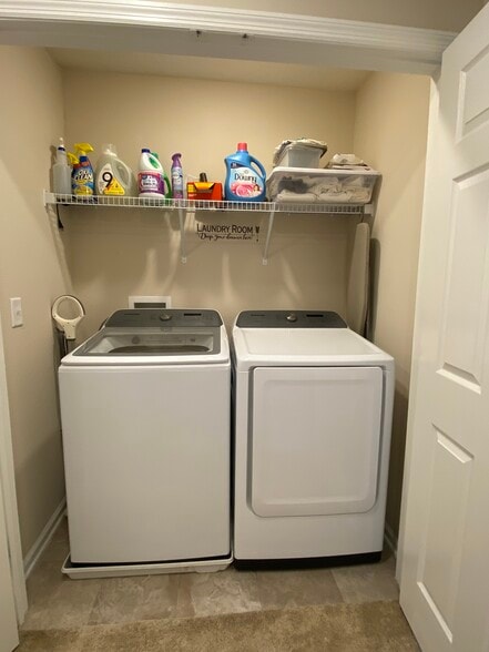 Building Photo - 183 Silver Fern Dr